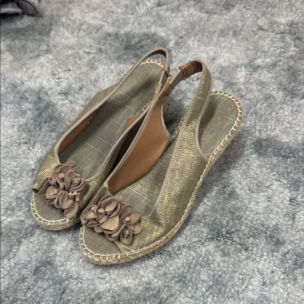 Clark’s Artisan Women's Slingback Sandals - Gold